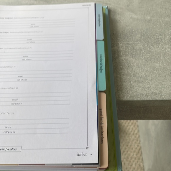 The Knot Ultimate Wedding Planner & Organizer Binder Edition - Picture 7 of 7